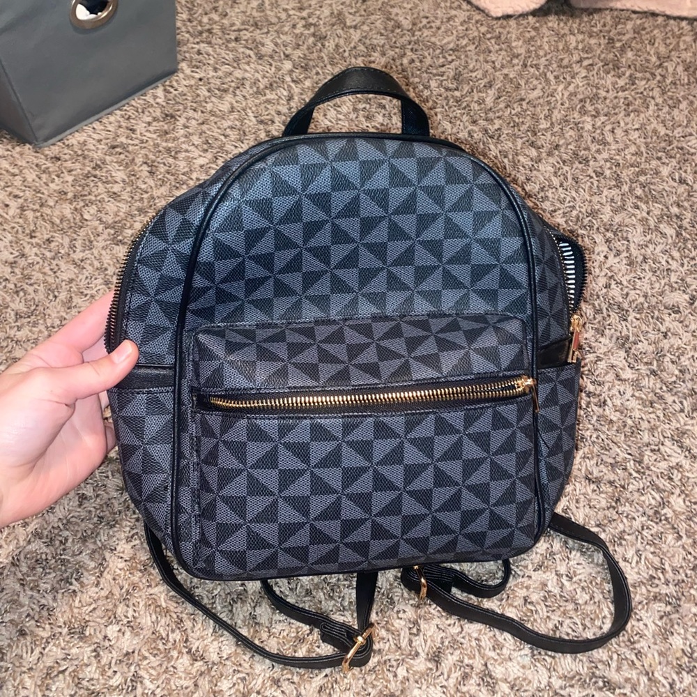 Little Backpack - image 2